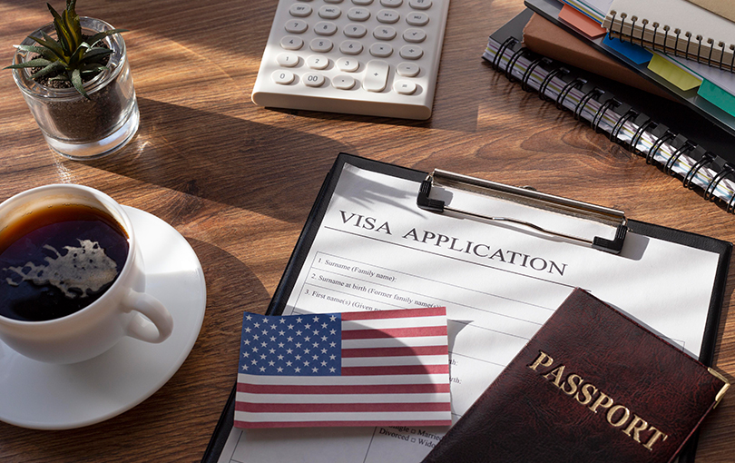 Preciso de visto para fazer conexão nos EUA?