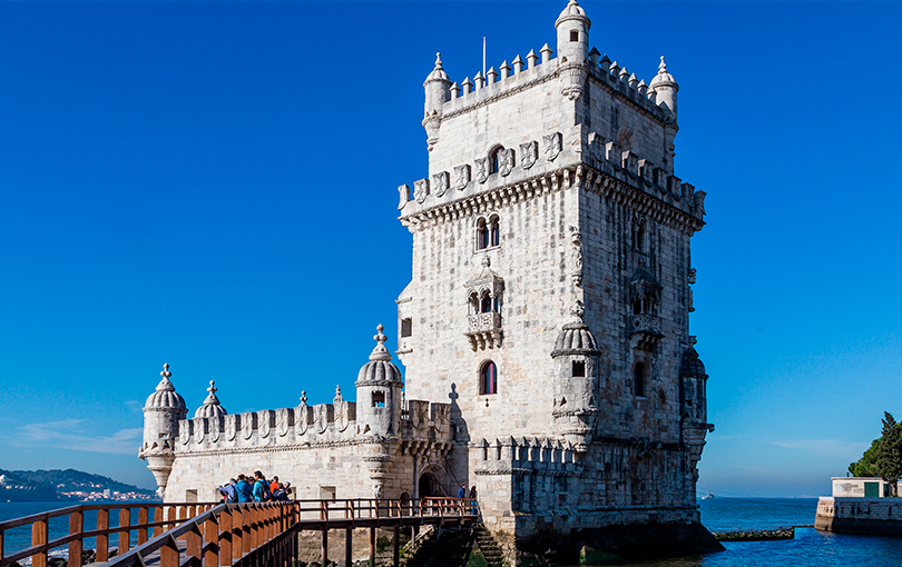 Como viajar para Portugal gastando pouco com conforto?